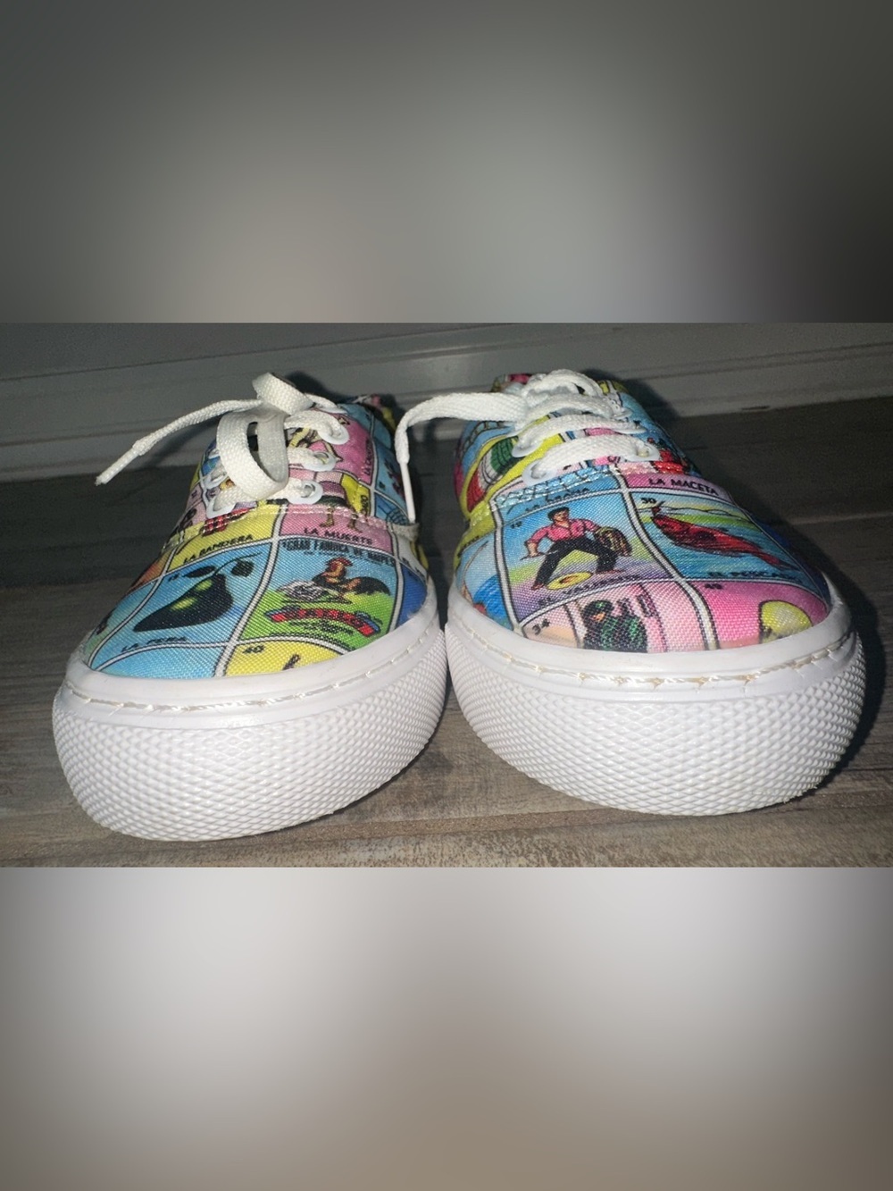 Colorful Lotería Print Lace-Up Sneakers 🌙🇲🇽 - Picture 5 of 6